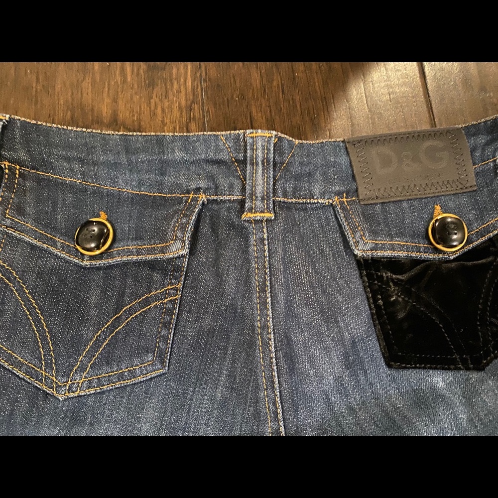 D & G Capri Jean (Size 41)